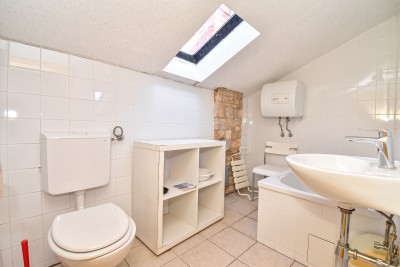 Affascinante casa in pietra istriana con cortile 16