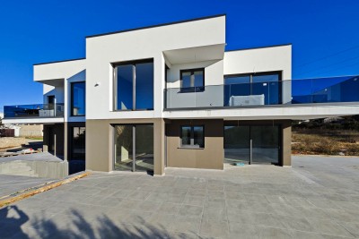Moderno appartamento con vasca idromassaggio sulla terrazza e vista mare vicino a Parenzo - nella fase di costruzione
