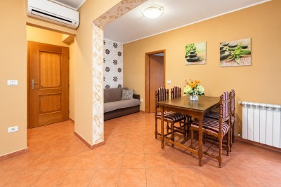 Novigrad – stan s velikom terasom, 500 m od mora 2