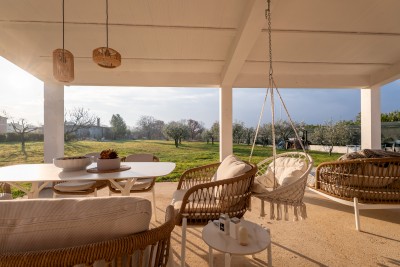 Casa familiare con ampio terreno edificabile in una zona tranquilla vicino a Parenzo 32