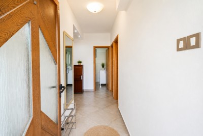 Novigrad, 300 m from the sea – Ground-floor apartment with two residential units 7