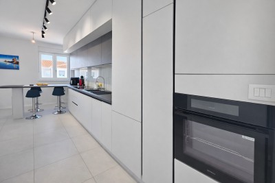 Novogradnja — stan 40,5 m² s parkingom, 5 min Poreč 5