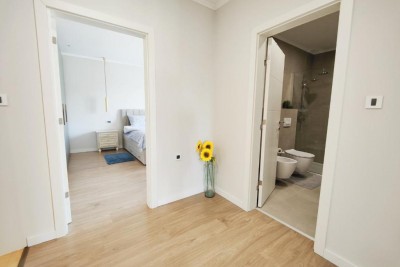 Novigrad, kuća sa bazenom i lijepim vrtom samo 2km od mora 15