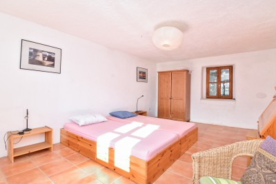 Affascinante casa in pietra istriana con cortile 14