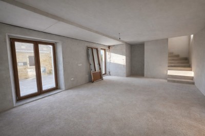 EKSKLUZIVNA PRODAJA – autentična istarska kamena kuća s pogledom na more, renovirana 2025. 8