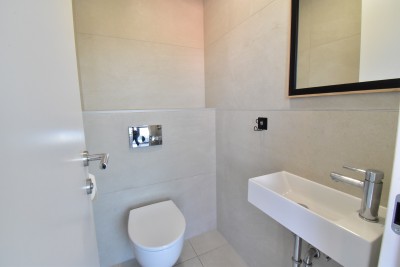 Luxury penthouse in the city center with a fantastic terrace and sea view 11