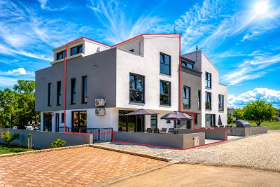 Funtana, House with 3 Bedrooms, 500 m from the Sea