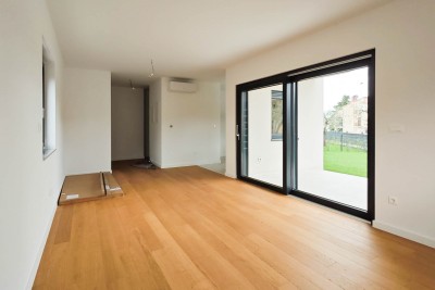 Appartamento moderno e di qualità con cortile in una posizione attraente a 1 km dalla spiaggia 3