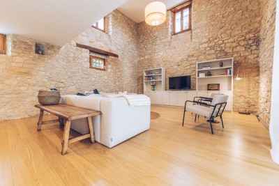 Novigrad okolica, unikatna kamena vila s bazenom 7