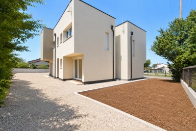 Modern House with Pool, Rooftop Terrace and Sea View 12