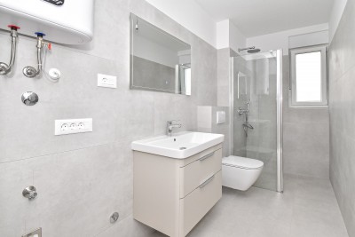 Appartamento con ampio giardino vicino al mare 15