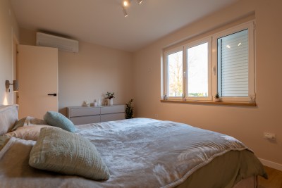 Casa familiare con ampio terreno edificabile in una zona tranquilla vicino a Parenzo 19