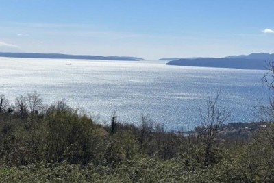 Gradbeno zemljišče s panoramskim pogledom na morje