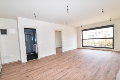 Stan u modernoj zgradi sa bazenom i garažom 900m od mora - u izgradnji 6