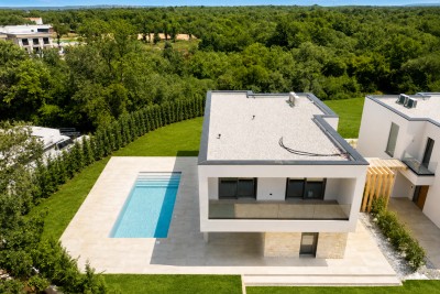 Poreč – Moderna vila s bazenom, 2 km od morja 13
