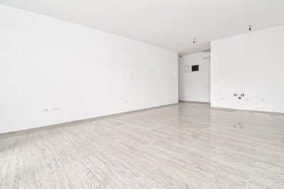 Modernes Apartment im 1. Stock mit zwei Terrassen mit Meerblick, nur 700 m vom Meer und dem Yachthafen entfernt 5