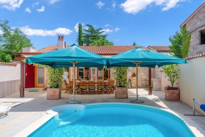 Rovinj area - two renovated stone houses with a pool 13