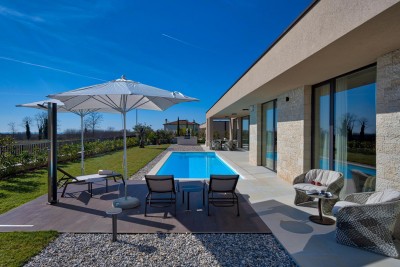 Luksuzna vila s bazenom i panoramskim pogledom na more 40