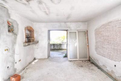 Istra, Poreč - Kuća za renovaciju 700 metara od mora 15