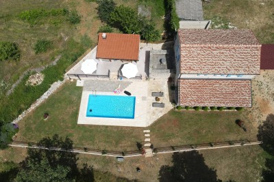 Istrian property with two houses and a lot of potential 3