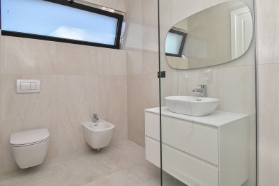 Ekskluzivna vila u istarskom stilu s bazenom i privatnošću 22