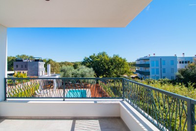 Medulin – Apartment with Rooftop Terrace and Jacuzzi, New Construction