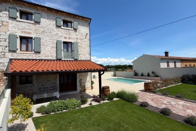 Renovated Istrian beauty with a pool and spacious garden