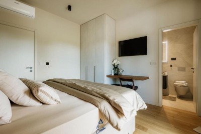 Moderna kvalitetna vila sa grijanim bazenom 800m od mora - u izgradnji 19