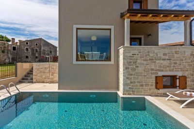 Buje okolica – elegantna kuća s bazenom i panoramskim pogledom 12