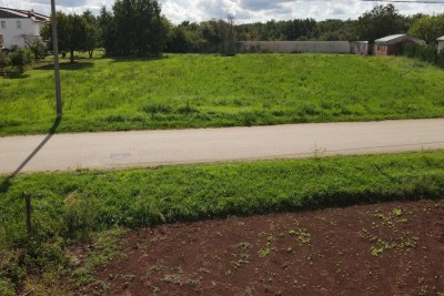 Građevinsko zemljište 10km od centra Poreča 2