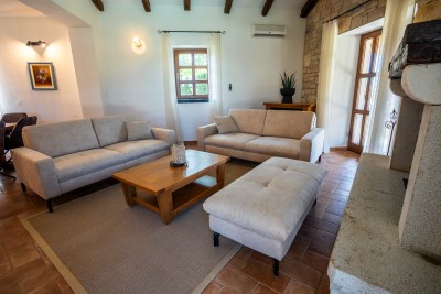Šarmantna istarska vila s bazenom i uređenim vrtom 4