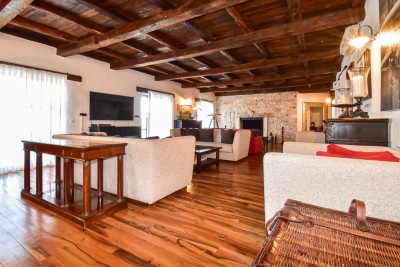 Autentica villa in pietra istriana con vista panoramica 9