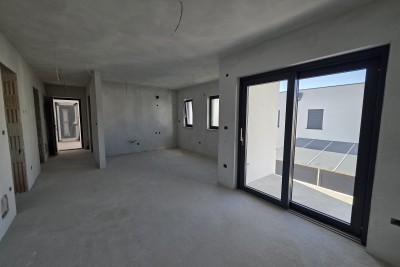 Poreč stan novogradnja 2S+DB, 1.5 km od mora, terasa, parking, podno grijanje - u izgradnji 7