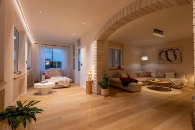 Casa familiare con ampio terreno edificabile in una zona tranquilla vicino a Parenzo 8