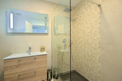 Luksuzna vila 600 m od mora 15