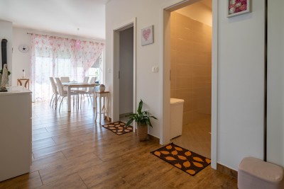 Novigrad, apartment 120m2 with rooftop terrace 500m from the sea 14