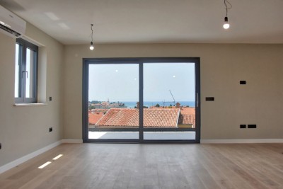 Luxury penthouse with a view of the sea and the old town of Poreč, 500m from the beach 9