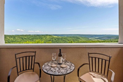 Buje okolica – elegantna kuća s bazenom i panoramskim pogledom 23