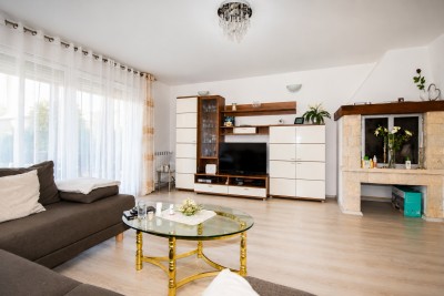 Poreč okolica – krajnja kuća u nizu, vrt i privatnost nadomak mora 4