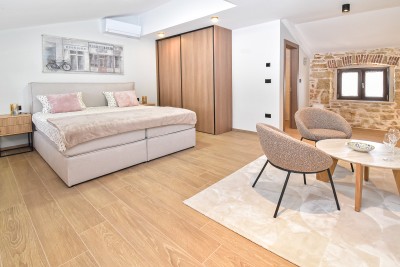 Renovirana istarska ljepotica s bazenom i prostranim dvorištem 22