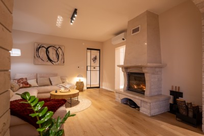 Casa familiare con ampio terreno edificabile in una zona tranquilla vicino a Parenzo 7