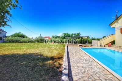 Istria, zona Parenzo - Palazzina con piscina e vista mare 16