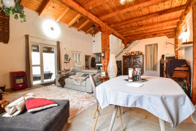 Accogliente casa bifamiliare con giardino privato e molta privacy ai margini del paese 4