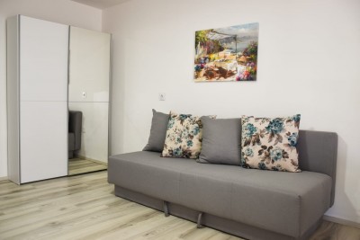 Top lokacija Poreč - Dva apartmaja v pritličju, 500 m od morja 12