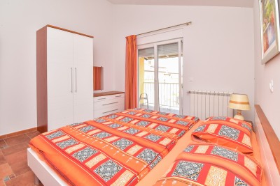 Ekskluziva! Dvojna kuća s bazenom i pogledom na more 19