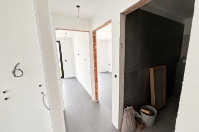Potpuno namješten moderan stan na 1. katu s velikom krovnom terasom - u izgradnji 5