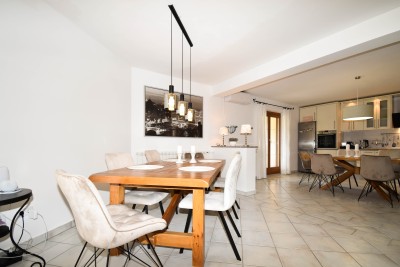 Poreč nei dintorni – ampia casa con 3 appartamenti, grande giardino e potenziale per piscina 14