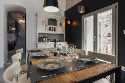 Središnja Istra, Obnovljena kamena vila s bazenom 21