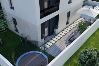 New apartment on the ground floor with a yard, fully furnished and equipped - under construction 22