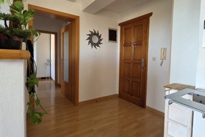 Poreč stan  1 kat,blizu grada i mora 10